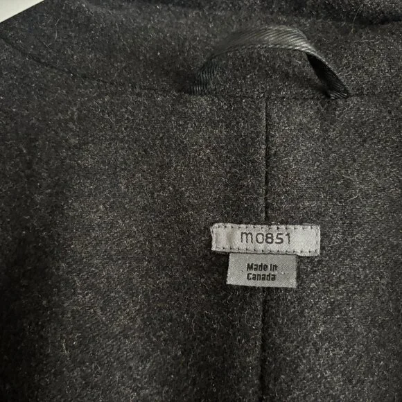 $600 M0851Hooded Waxed Cotton Zippered Black Jacket - Large - Picture 13 of 16